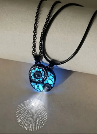 2Pcs Glowing Moon and Sun Projection Couple Necklaces in 100 languages expressing "I love you" - fashionable gift jewelry