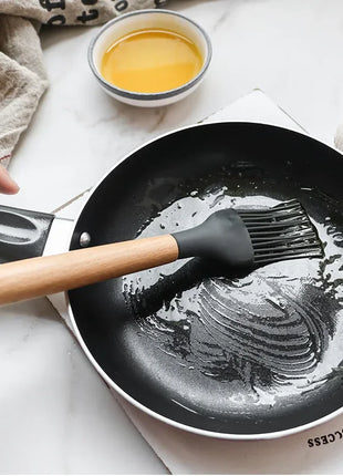 12PCS Silicone Kitchenware Non-Stick Cookware Kitchen Utensils Set Spatula Shovel Egg Beaters Wooden Handle Cooking Tool Set