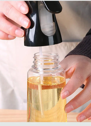 Household Use Oil Bottle Kitchen Home Outdoor Portable Spice Shaker Foggy Air Fryer Oil Kettle Things Spray Tools Gadgets Dining