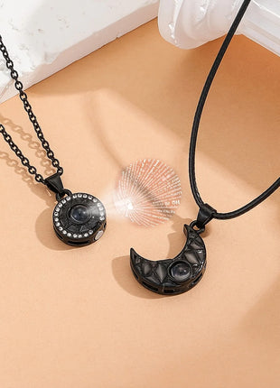 2Pcs Glowing Moon and Sun Projection Couple Necklaces in 100 languages expressing "I love you" - fashionable gift jewelry