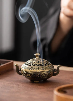 Mini incense burner Incense Burner with Hollowed Out Patterns Three Legged Stove Indoor Stove Plate Desktop Home Decoration