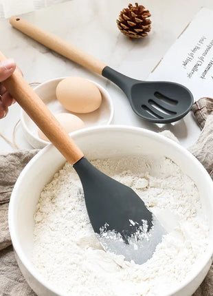 12PCS Silicone Kitchenware Non-Stick Cookware Kitchen Utensils Set Spatula Shovel Egg Beaters Wooden Handle Cooking Tool Set